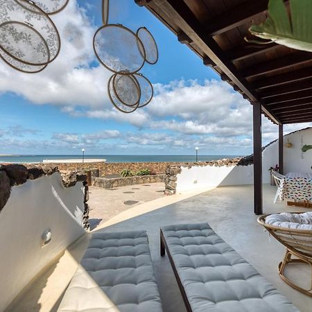 Villa Taguluche Famara Exterior photo
