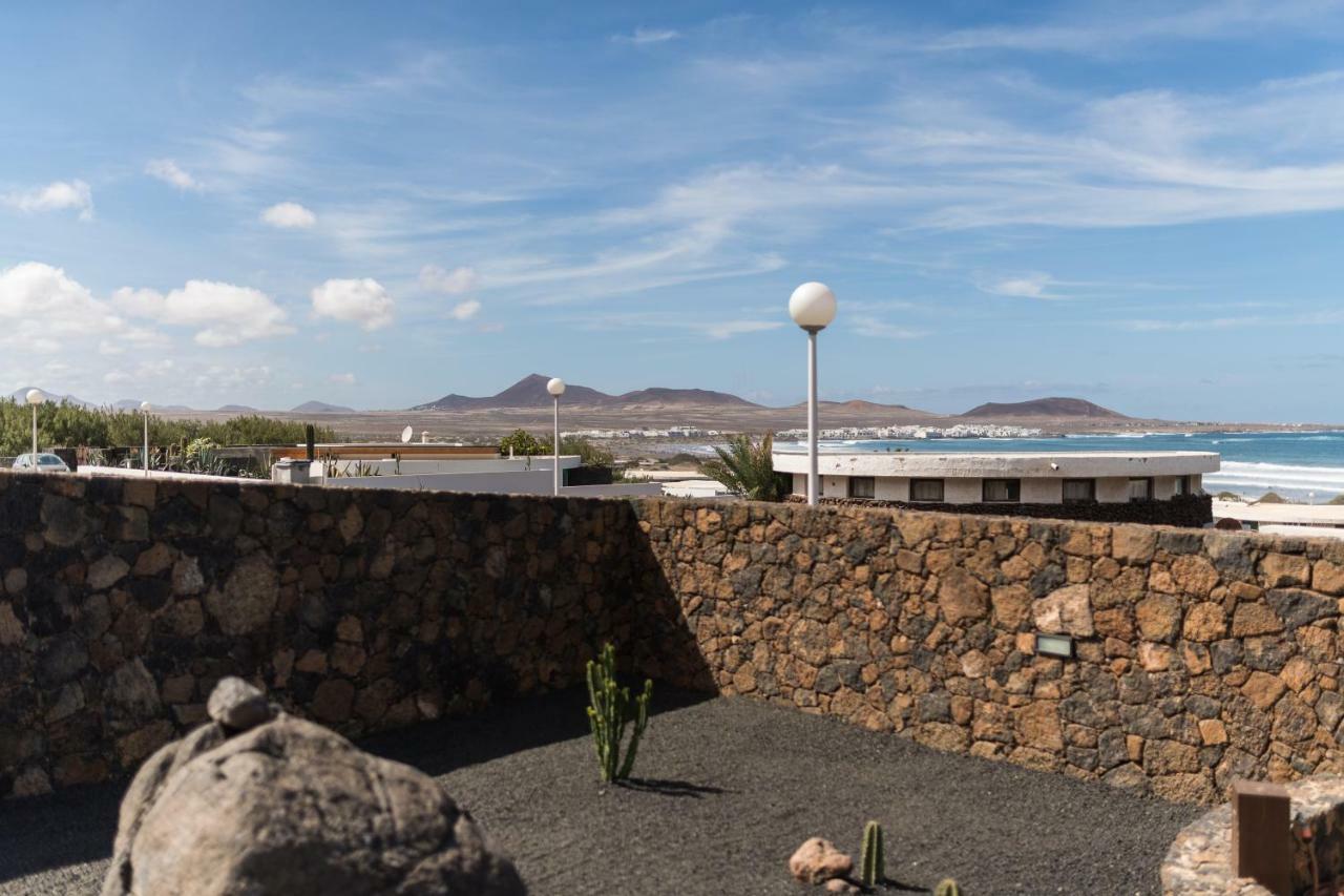 Villa Taguluche Famara Exterior photo