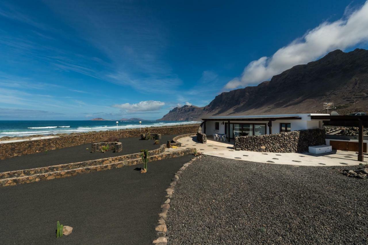 Villa Taguluche Famara Exterior photo