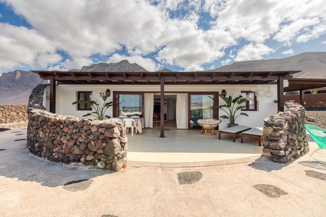 Villa Taguluche Famara Exterior photo